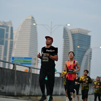 Runner Photo 6398062