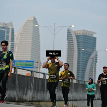 Runner Photo 6398070