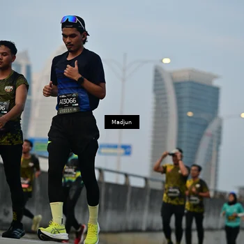 Runner Photo 6398135