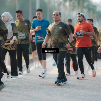 Runner Photo 6398362