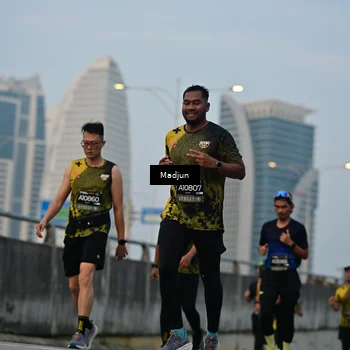 Runner Photo 6398475