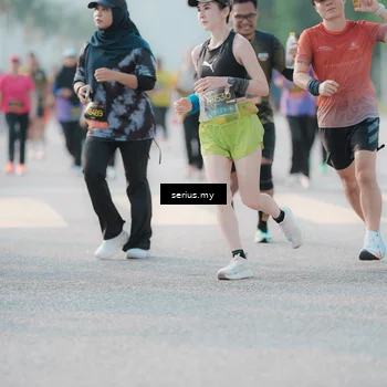 Runner Photo 6399067