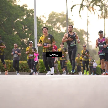 Runner Photo 6399105