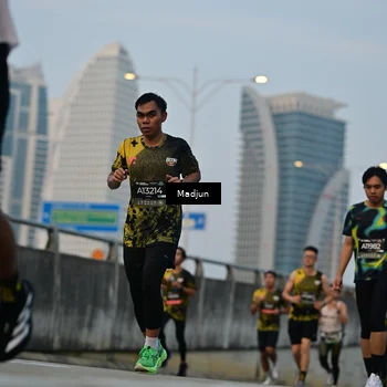 Runner Photo 6399560