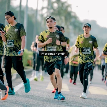 Runner Photo 6400252