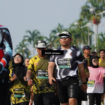 Runner Photo 6400433