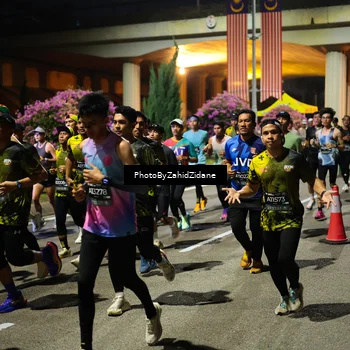 Runner Photo 6400754