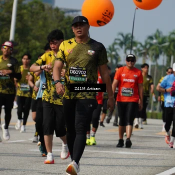 Runner Photo 6400860