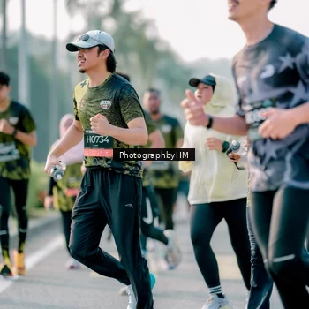Runner Photo 6401003