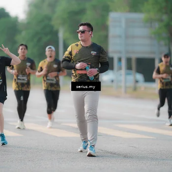 Runner Photo 6401712