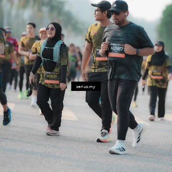 Runner Photo 6402156