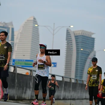 Runner Photo 6402165