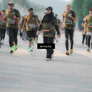 Runner Photo 6402190