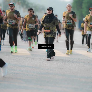Runner Photo 6402200