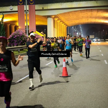 Runner Photo 6402202