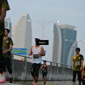 Runner Photo 6402219