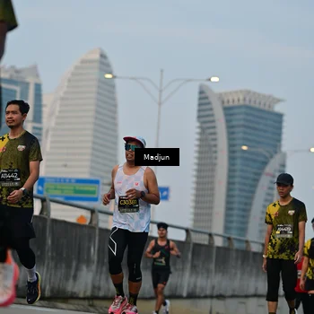 Runner Photo 6402241