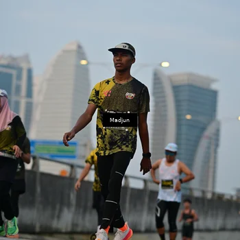 Runner Photo 6402270
