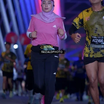 Runner Photo 6402304