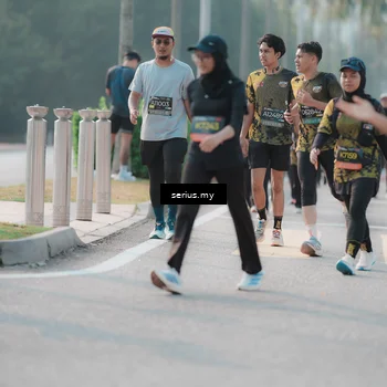 Runner Photo 6402375