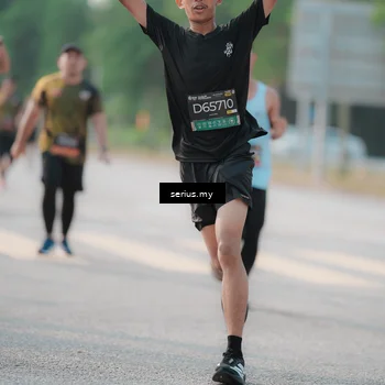 Runner Photo 6402420