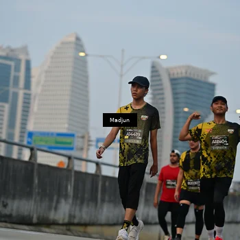 Runner Photo 6402459