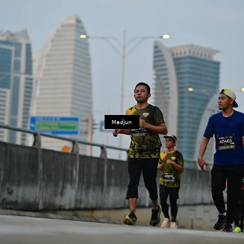 Runner Photo 6402512