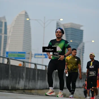 Runner Photo 6402758
