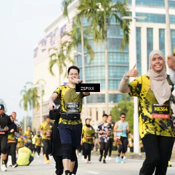 Runner Photo 6402900
