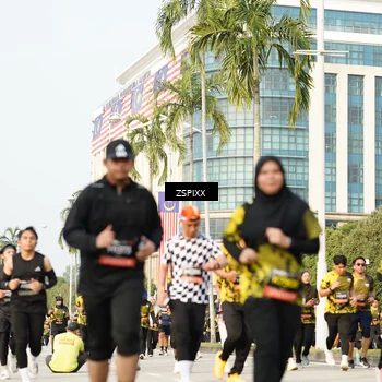 Runner Photo 6403018