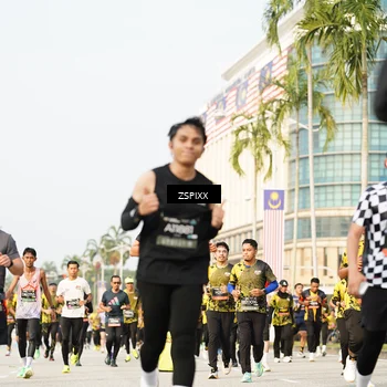 Runner Photo 6403072