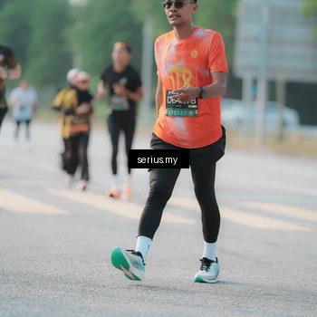 Runner Photo 6403091