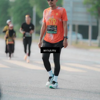 Runner Photo 6403092