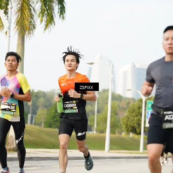 Runner Photo 6403136