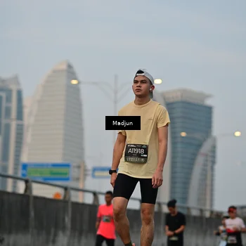 Runner Photo 6403143