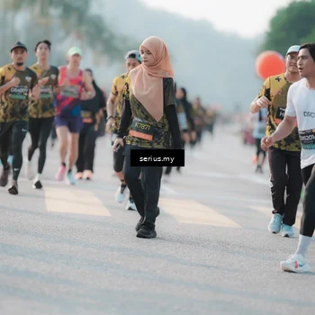 Runner Photo 6403190