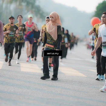 Runner Photo 6403192