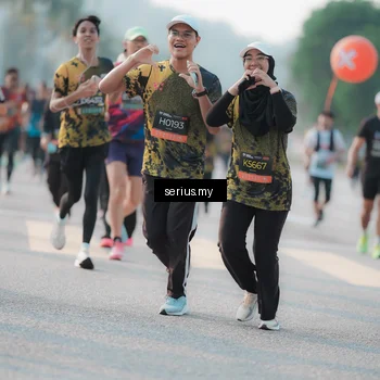 Runner Photo 6403246
