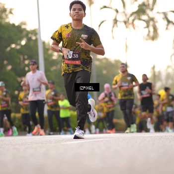 Runner Photo 6403309