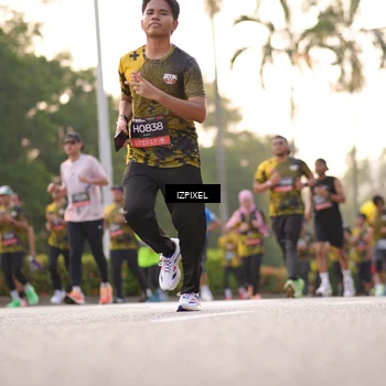 Runner Photo 6403311