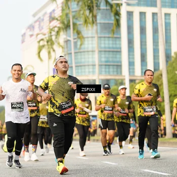 Runner Photo 6403339