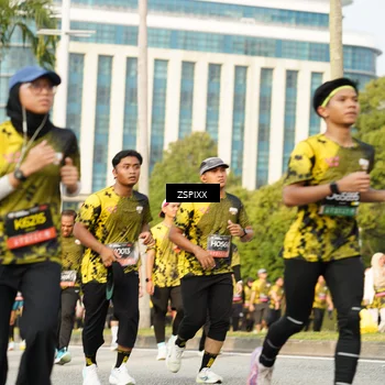 Runner Photo 6403341