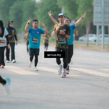 Runner Photo 6403359