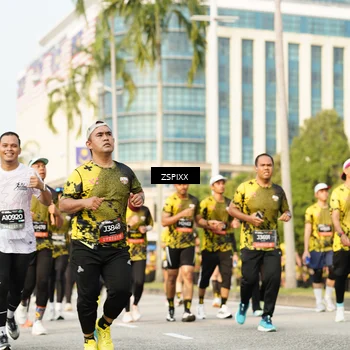 Runner Photo 6403363