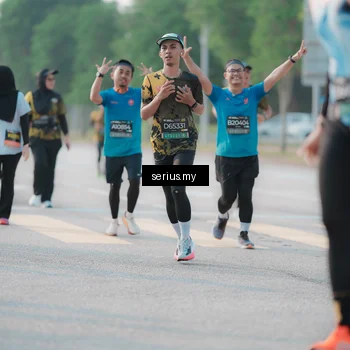Runner Photo 6403371