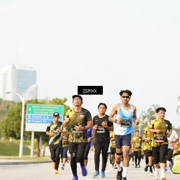 Runner Photo 6403433