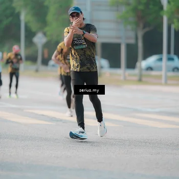 Runner Photo 6403439