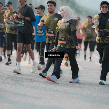 Runner Photo 6403484
