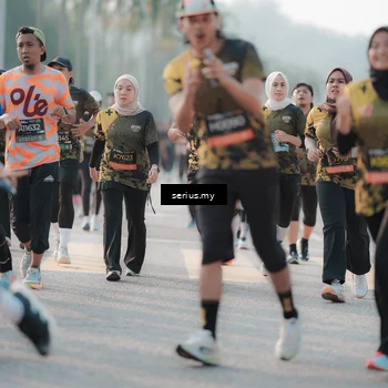 Runner Photo 6403489