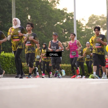 Runner Photo 6403541